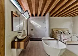 Bathroom design with high ceilings