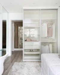 Small bedroom design built-in wardrobe