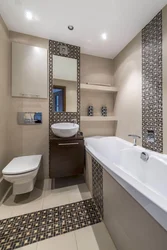 Bathroom design with bathtub on the right