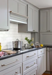 Which apron suits a gray kitchen photo