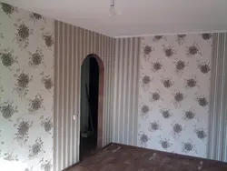 Wallpapering in the hallway design