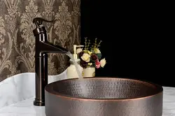 Черные краны для ванной в интерьере