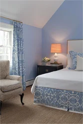 Curtains for blue wallpaper in the bedroom photo