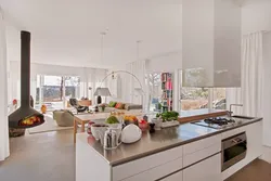 Кухни гостиные с витражными окнами фото