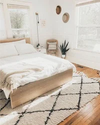Дызайн спальні з дываном на падлозе