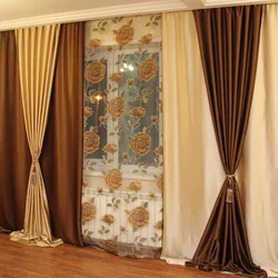 Золотые шторы в гостиной фото