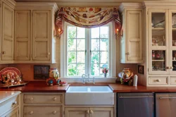 Фото формы окна на кухне