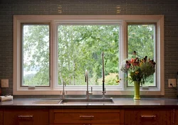 Photo of the window shape in the kitchen