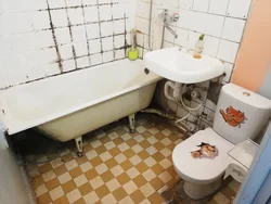 Fotoşəkillərdən əvvəl və sonra hamamı tualetlə birləşdirmək