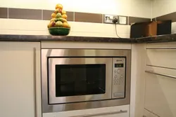 Встроенная микроволновая печь фото в интерьере кухни