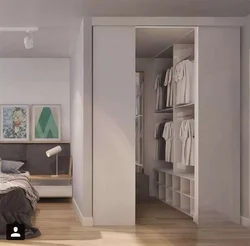 Спальня 18 кв м дизайн интерьер с гардеробной