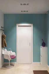 Koridorun boyalı divarları fotoşəkili