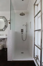 Дизайн ванны с поддоном для душа и шторкой