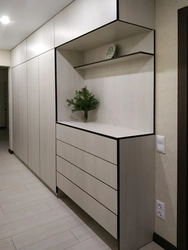 Design of a large wardrobe in the hallway