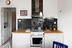Кухня с отдельно стоящей плитой фото