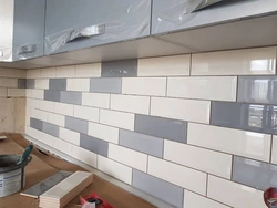 How to lay tiles in the kitchen apron photo