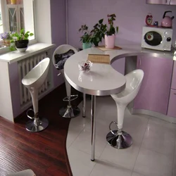 Невялікі кухонны стол для маленькай кухні фота