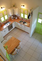 Проходная кухня в своем доме фото