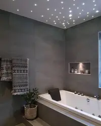 Отделка ванной потолок фото