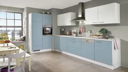 Кухня серо голубая с белым фото
