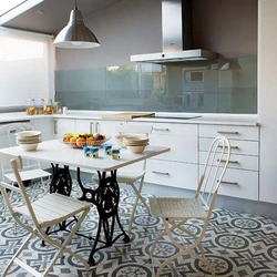 Large tiles in the kitchen interior