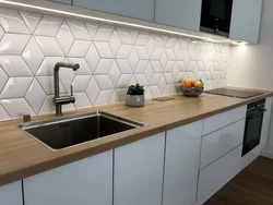 Large tiles in the kitchen interior
