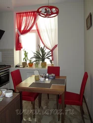 Red curtains for the kitchen photo design