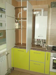 Дизайн кухни с газовым котлом фото и холодильником