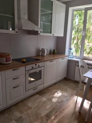 Дуб кера столешница в интерьере кухни фото