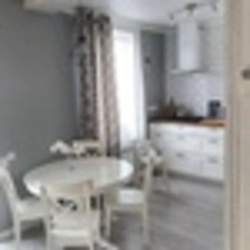 White kitchen which curtains are suitable photo