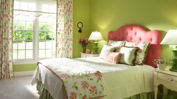 Combination of colors in the interior curtains and wallpaper in the bedroom