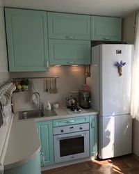 Як паставіць халадзільнік у маленькай кухні фота сваімі