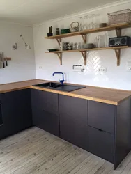 Кухня без верхних шкафов дизайн серая