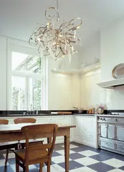 Столі люстры для кухні ў інтэр'еры фота