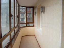 Loggia fotoşəkilinin büdcə dekorasiyası