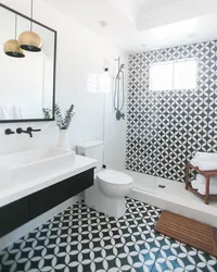 Bathroom design with patterns