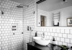 Белая ванна с черной затиркой фото