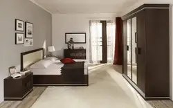 Bedroom design if the door is brown
