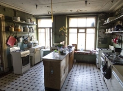 Кухня в коммуналке фото