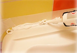 Silicone sealant for bathtub photo