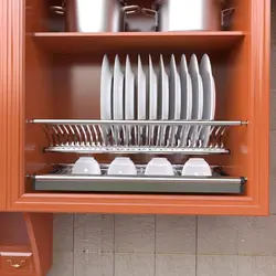 Сушылкі для посуду на кухні фота