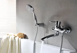 Bathtub Design With One Faucet