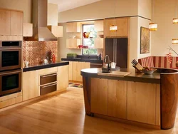 Кухня коричневая дерево фото