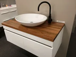 Дизайн ванной с накладной раковиной на тумбу