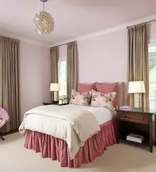 Dusty rose color combination with other colors in the bedroom interior