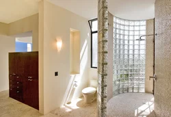 Дизайн ванной комнаты стеклоблоки