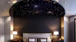 Ceiling design with lighting in the bedroom