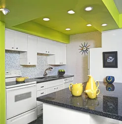 Дизайн кухни цвет потолка