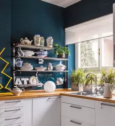 Синий цвет стен на кухне в интерьере