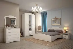 Фота гарнітураў белых спальняў